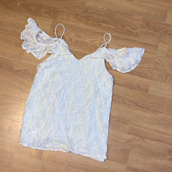 EUC, Ro&De - Ivory Lace Cold Shoulder Top, Size Small - Picture 1 of 10